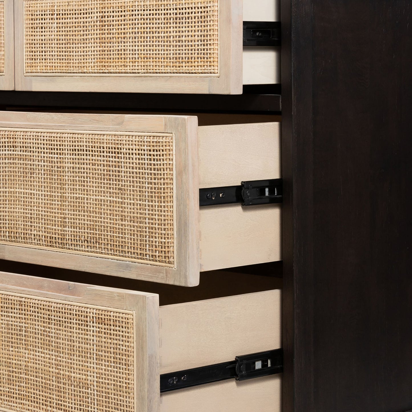 Lawrence Woven 7-Drawer Dresser
