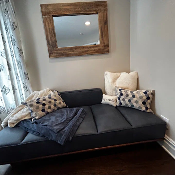 Kiaan Full-Grain Genuine Leather Daybed – live photo 3
