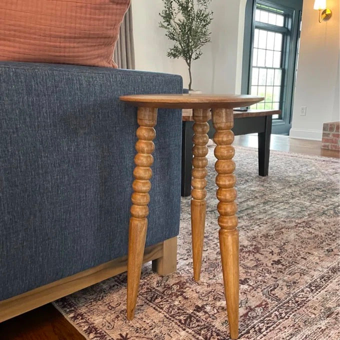 Ozzy End Table – live photo 4
