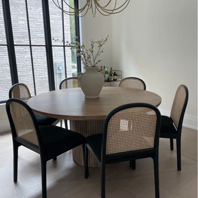 Mylo Round 6 Seater Dining Table – live photo 2