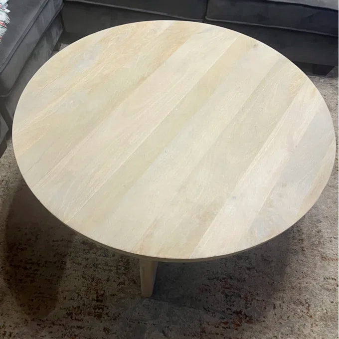 Neil Solid Wood Coffee Table – live photo 2