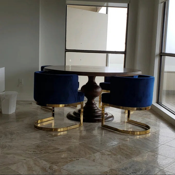 Hugh Round 6 Seater Dining Table – live photo 1