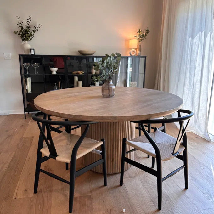 Mylo Round 6 Seater Dining Table – live photo 4