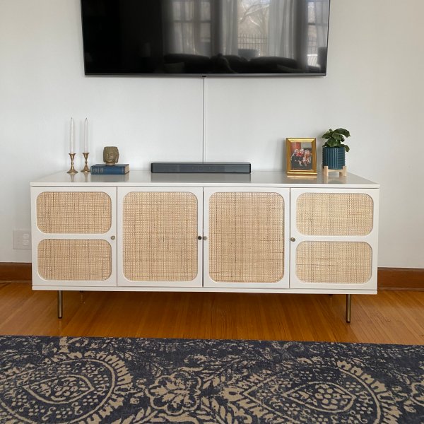 Aden Woven Media Console – live photo 1