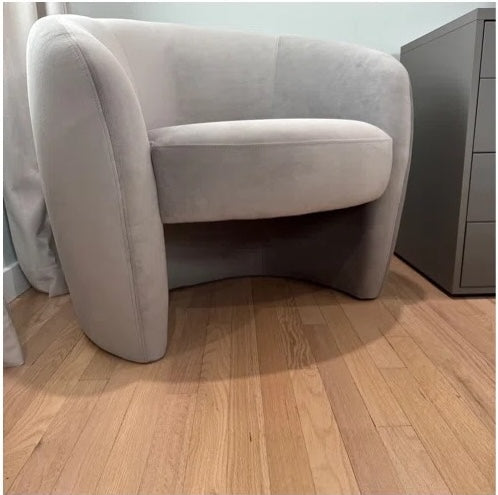 Omari Barrel Chair – live photo 3