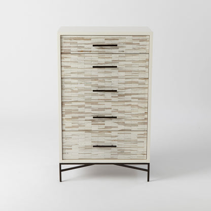 Shiloh Wood Tiled 5-Drawer Dresser
